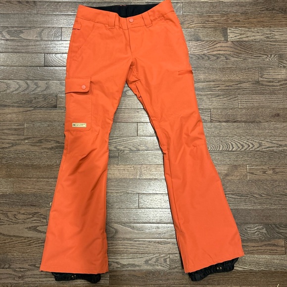 DC Jackets & Blazers - DC Women’s Snowboard Snowboarding Pants Size Medium Flare